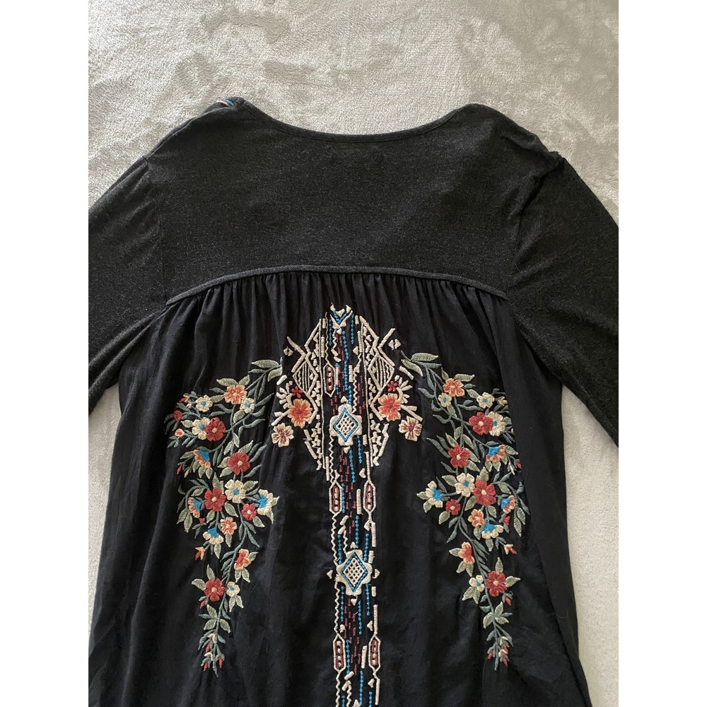 Caite Tunic Shirt Womens Small Black Embroidered‎ Floral Boho Festival Western